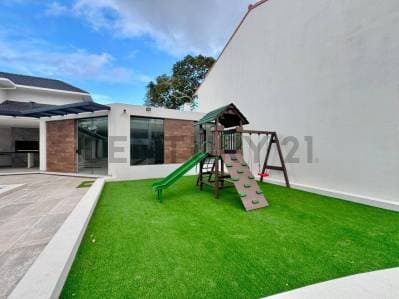 Departamento en alquiler 2 dormitorios – Condominio Zeta 6to anillo, Av. Piraí